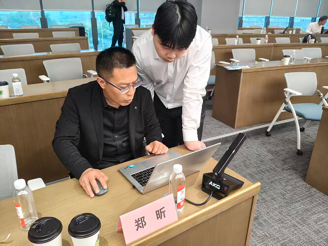 《言传身教》 商务经理 郑昕